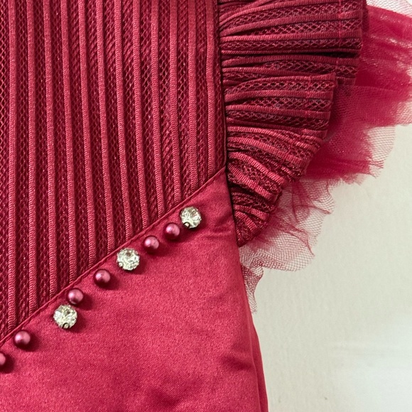 Elegant Kids Formal Dress in Rich Burgundy - Picture 5 of 13